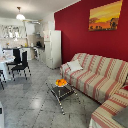 Apartman Bela Apartment Pula Exterior photo